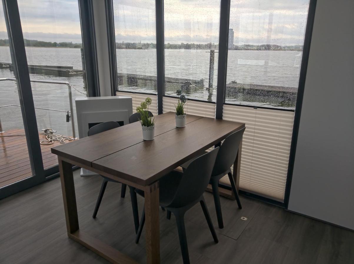 Ostsee Hausboot Ostseeblick 1 * Schleswig