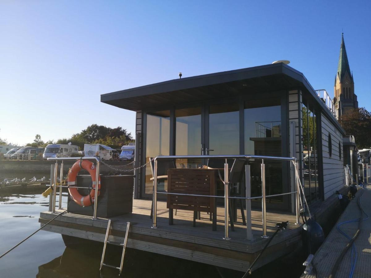 Ostsee Hausboot Ostseeblick 1 *